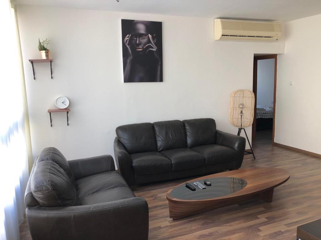 Sky Home Apartment Jabotinsky 8 Бат-Ям Экстерьер фото