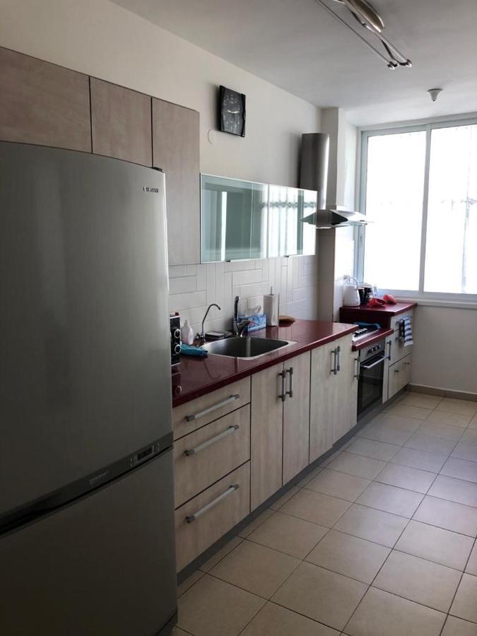 Sky Home Apartment Jabotinsky 8 Бат-Ям Экстерьер фото