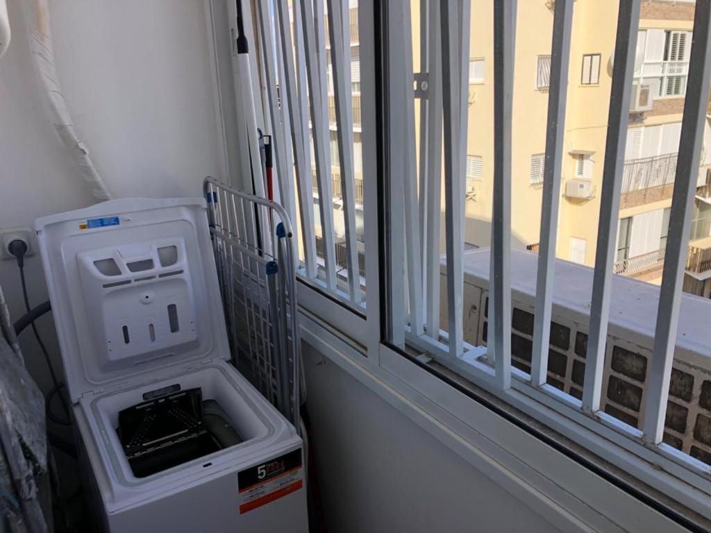 Sky Home Apartment Jabotinsky 8 Бат-Ям Экстерьер фото